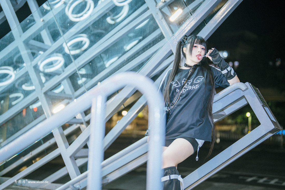 落落Raku – NO.028 城市女孩 [47P]