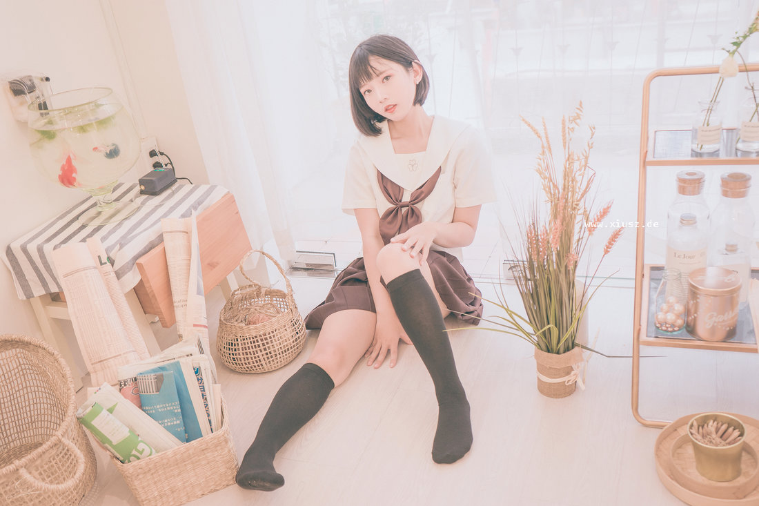 Messie Huang NO.004 Birthday Seifuku [20P]