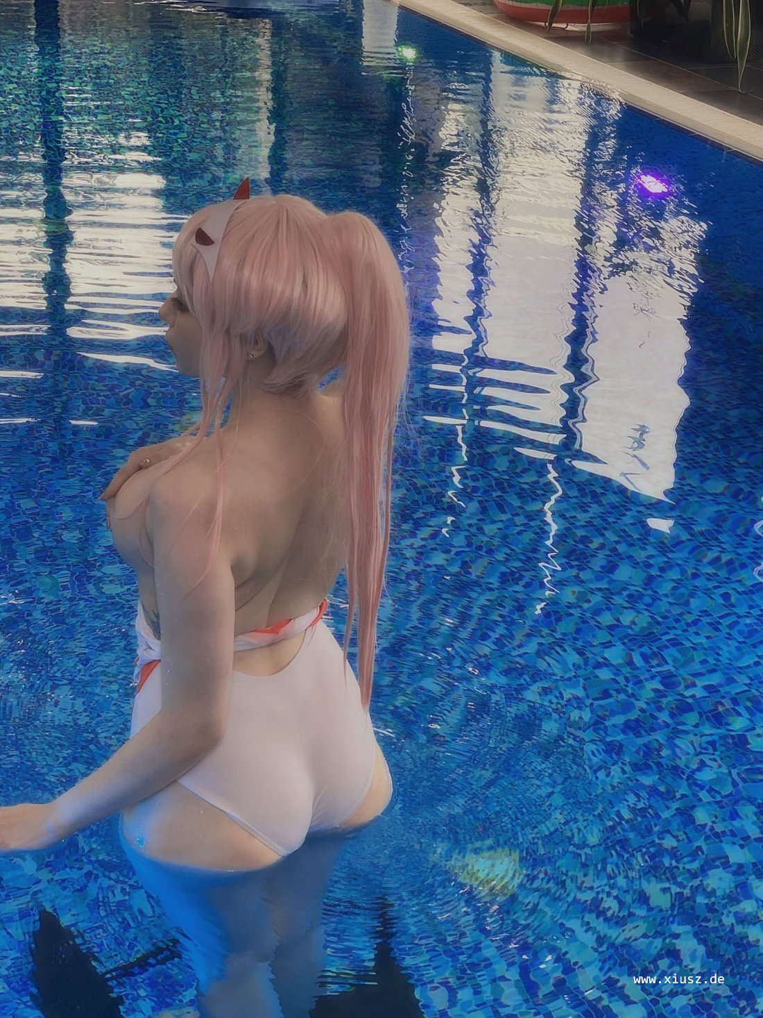 Alina Becker - NO.015 Darling In The Franxx. Zero Two. Swimming pool[47P]