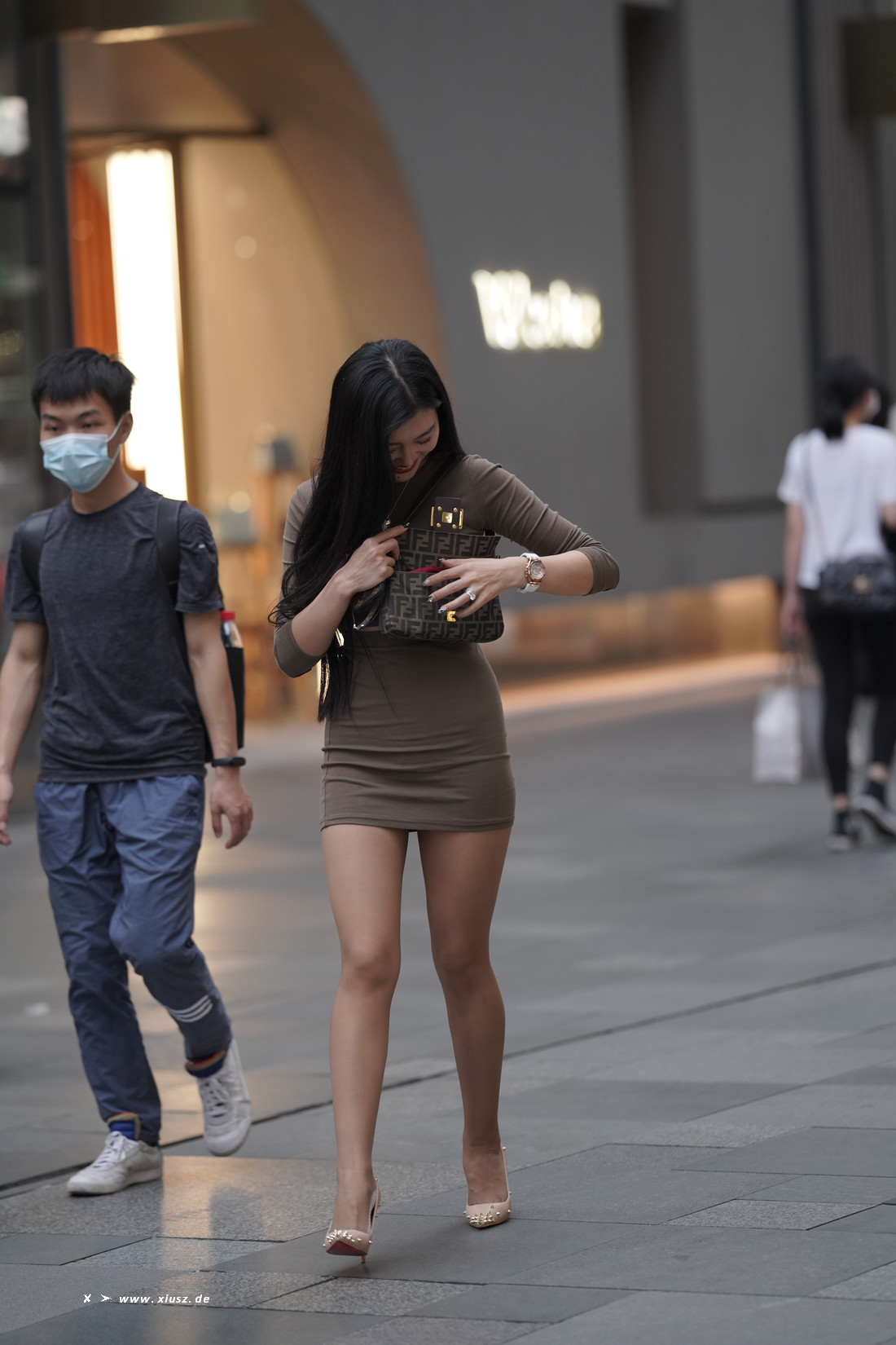 [精选街拍] Vol.322 简约棕色套装裙 [141P]