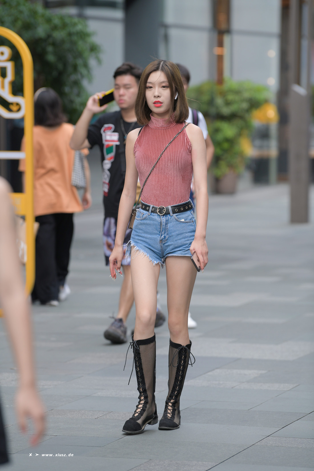 [精选街拍] Vol.331 青春靓丽网靴短裤 [83P]